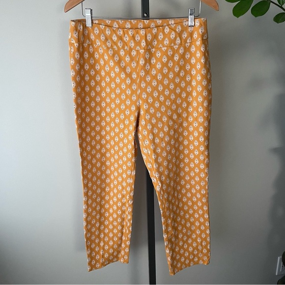 Chicos So Slimming Crop Pant Pull On Mustard Yellow Patterned Size 1 Or Medium - Picture 5 of 7